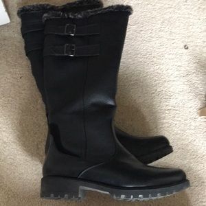 Aquatherm Faux Leather/Faux Fur-Lined Boots Size 11
